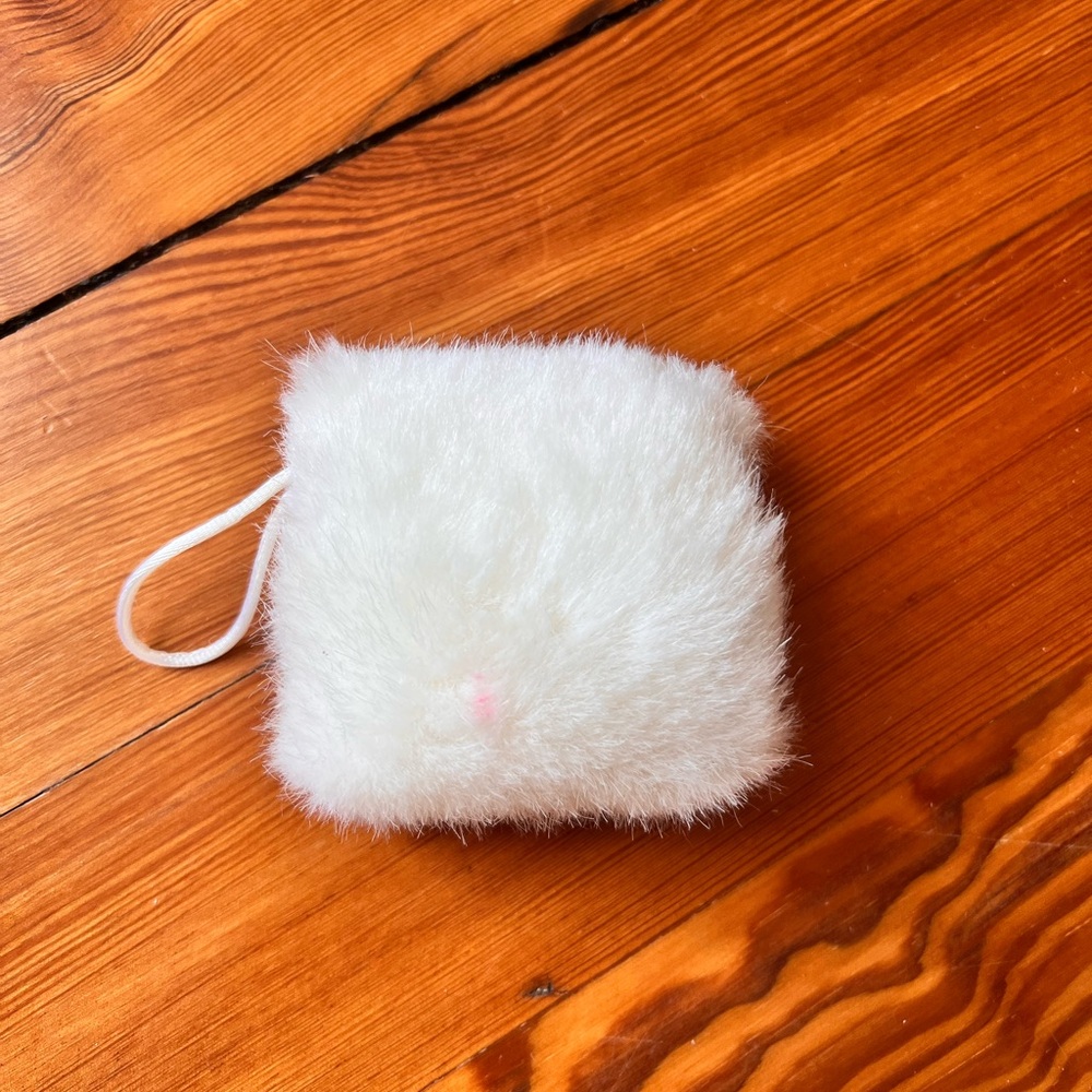 Pleasant Company American Girl Samantha Winter Muff